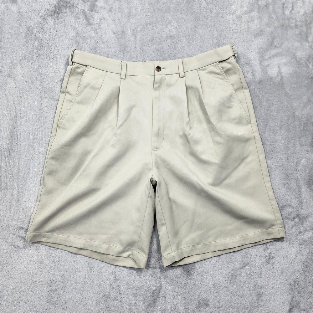 Haggar Shorts Mens 36 Beige Microfiber Pleated Chino Relaxed Fit 9 Inseam Preppy